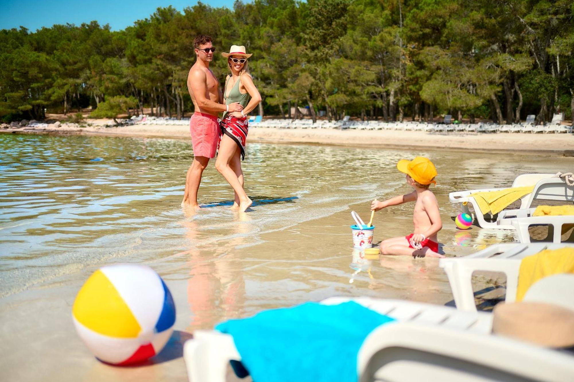 Pine Beach Pakostane - All Inclusive light Esterno foto
